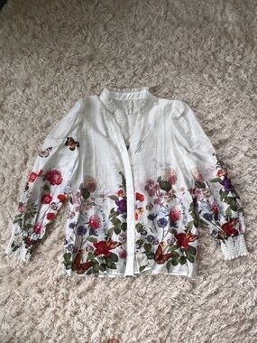 Joie White Floral Button-Front Top with Red & Pink Blooms